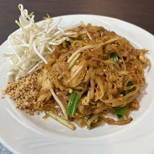 pad thai. pretty standard fare