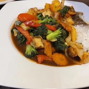 Stirfry with tofu and extra vegetables-