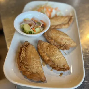 Thai vegetable curry puffs