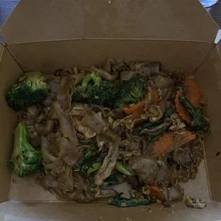Pad See Ew Lunch