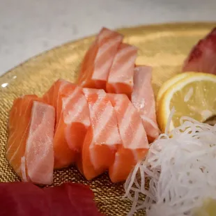 Various sashimi (salmon).