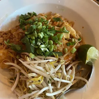 Siam Pad Thai Lunch