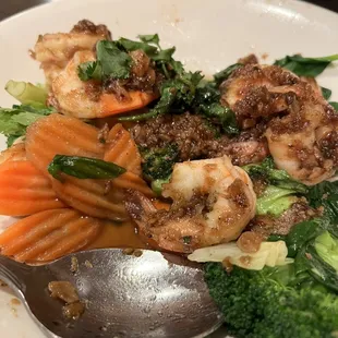 16. Phad Garlic with shrimp