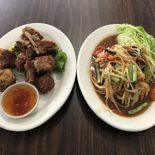 SomTum with Moo Tod (Fried Pork Ribs)