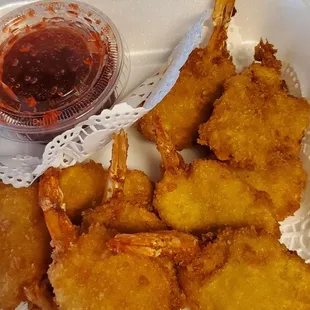 Omg love love the sauce for the fried shrimp