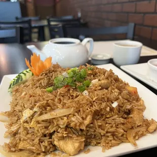 Chicken Kao Padd (medium spicy)