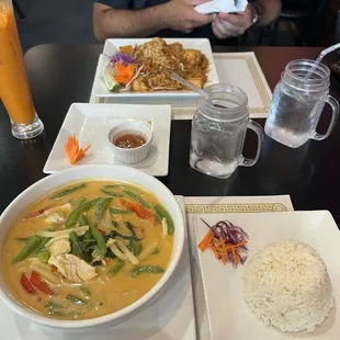 Pad Thai and red curry