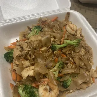 ramen, noodle soup, noodle dish, ramen and noodles, food, noodles