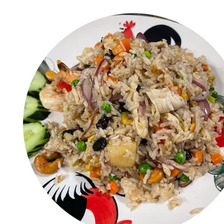 S4. Pineapple Fried Rice with Chicken & Shrimp