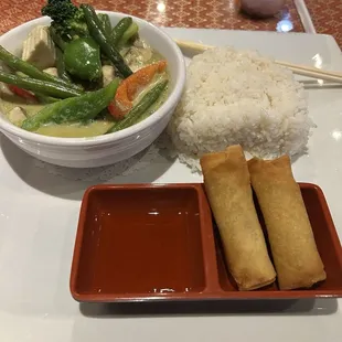 Green curry, veggies, tofu rice &amp; two veggie egg rolls lunch special $9.99 and it was so good today!!!