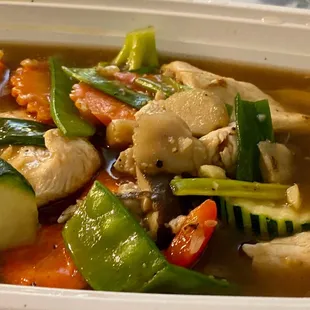 chicken with garden vegetables
