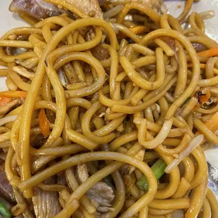Chicken lo mein