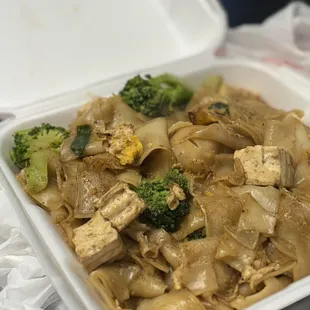 Pad See Ewe with Tofu