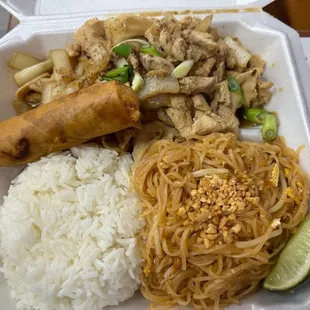 Combination plate with garlic chicken and pad Thai