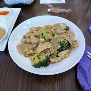 Pork Pad Se Eew Lunch