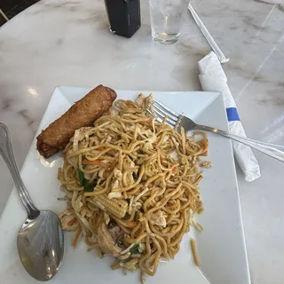 L5. Lo-mein Chicken Lunch Special