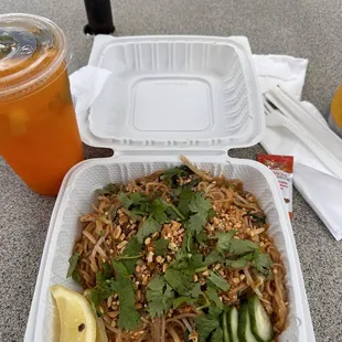 Pad Thai with Mango Sparkling Soda