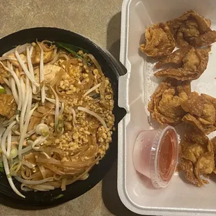 Chicken Pad Thai, Chicken Crispy Wonton