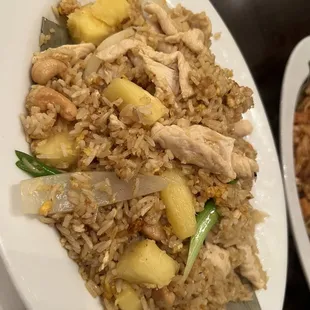 Pineapple fried rice with chicken