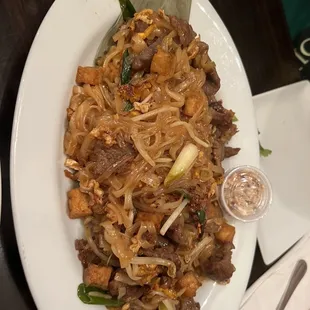 Pad Thai with beef