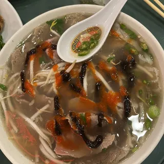 Combination Rice Noodles Beef Soup