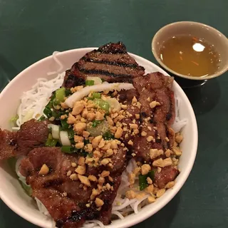Grilled Pork With Lettuce On Rice Vermicelli