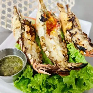 Goong Pow - Thai grilled Jumbo river prawns with Thai spicy seafood dressing!