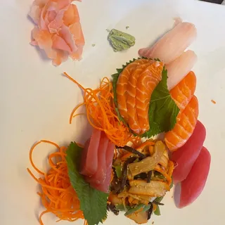 Assorted Sashimi Deluxe