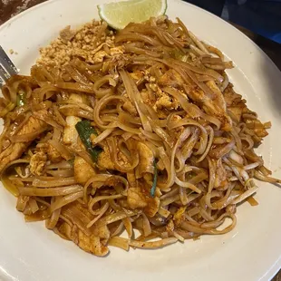Chicken pad thai (ask for spice or it is bland)