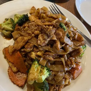 Pad see ew (yummy! Not spicy at all)