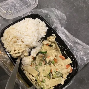 Green Chicken Curry On Rice