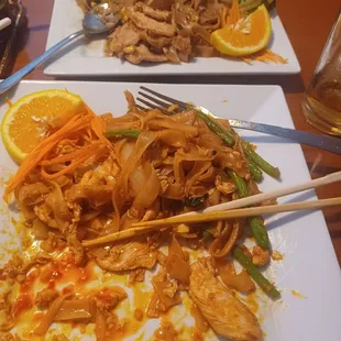 Drunken noodles and blacken soy sauce noodles