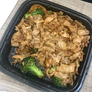 Pad Se Ew (with chicken)