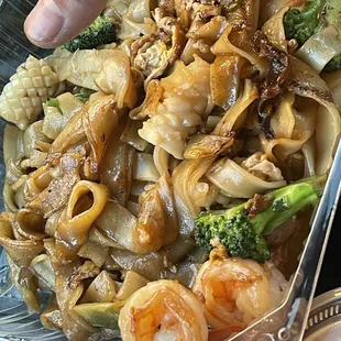 Seafood Pad Se-Ew