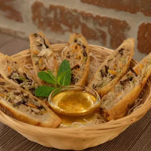 Thai Spice&apos;s Rolls