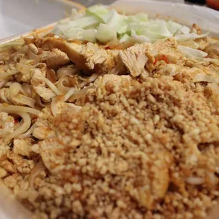 Chicken pad thai