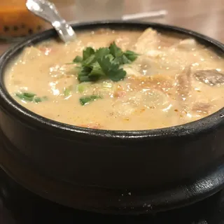 Tom Kha