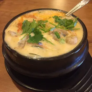 Tom Kha
