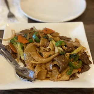 Pad kee mao with beef