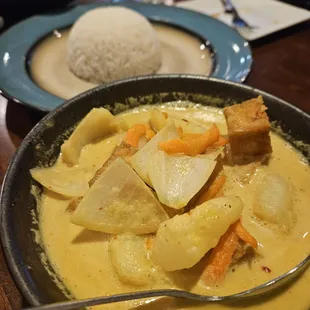 yellow curry with tofu