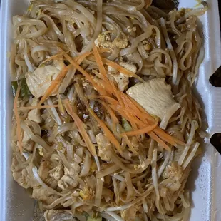 Chicken pad Thai