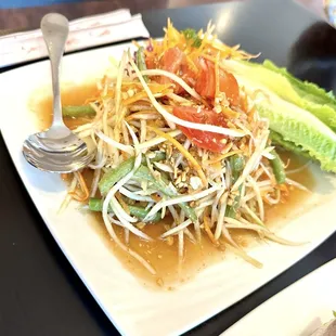 Thai papaya salad