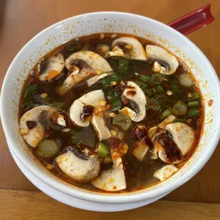 Ton yum seafood soup