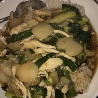 Pad Kra Tiem Prik Tai