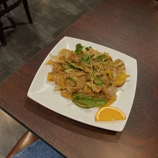 P2. Pad See Ew Noodle
