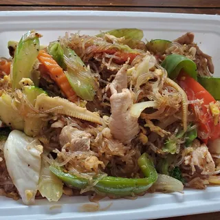 P4. Pad Woon Sen Noodle