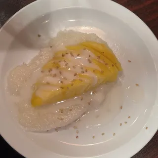 D3. Sweet Sticky Rice & Mango