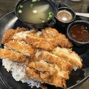 SR2. Thai Fried Chicken Rice (Kao Mun Gai Tod)