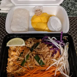 Pad thai and mango sticky rice.
