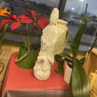 Statue